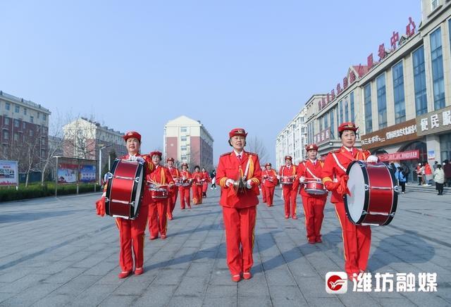 送服务送演出,恣了居民